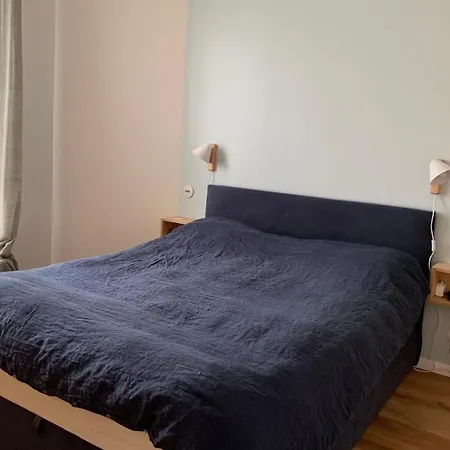 아파트 Spacious House With Garden *