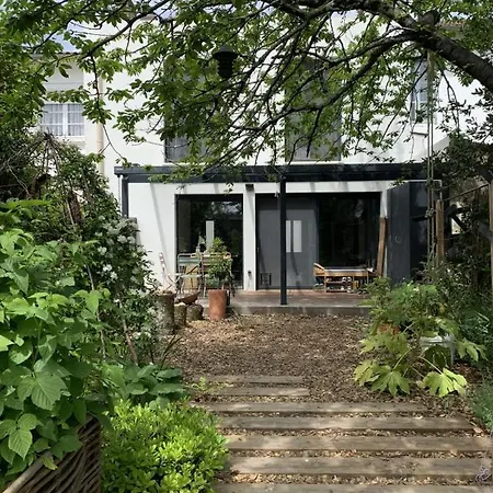 아파트 Spacious House With Garden 보르도
