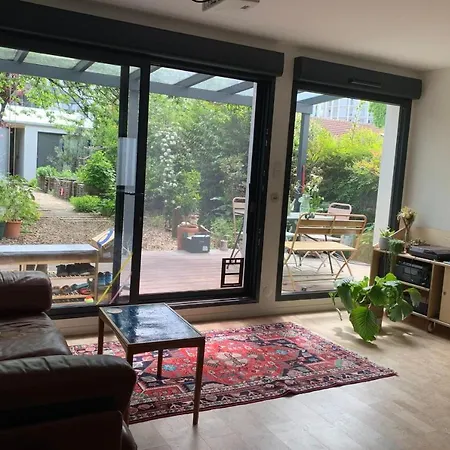 Apartment Spacious House With Garden Bordeaux